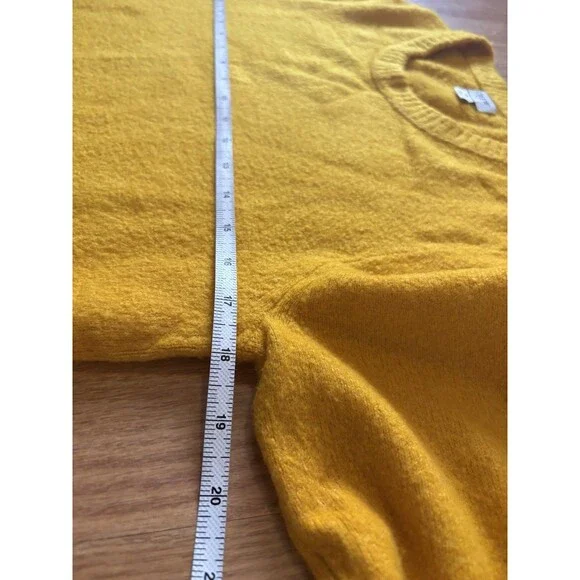 J Crew Mustard Yellow Crew Neck Sweater Size Medium - Picture 8 of 8